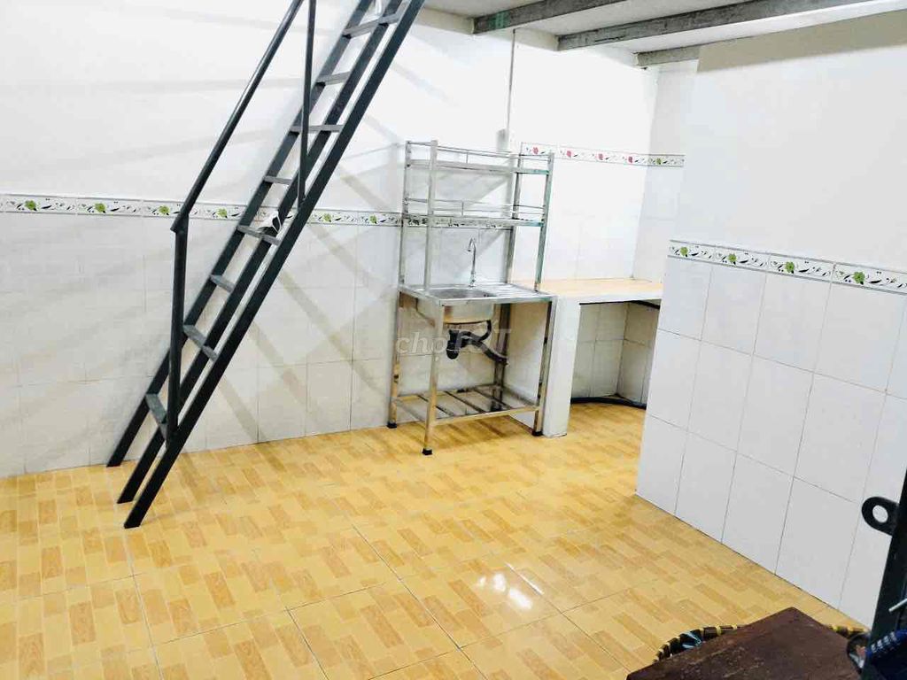 Close to ute, nlu, Wong 2, 4 Thủ Đức.