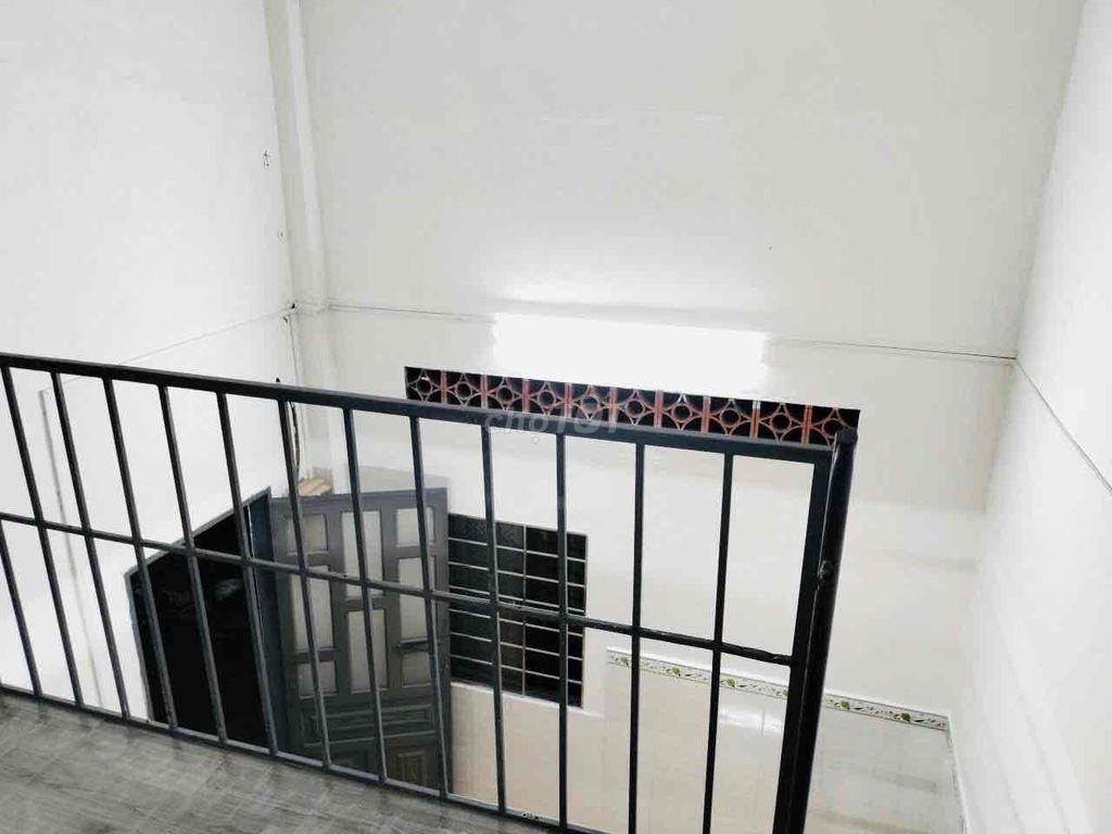 Close to ute, nlu, Wong 2, 4 Thủ Đức.