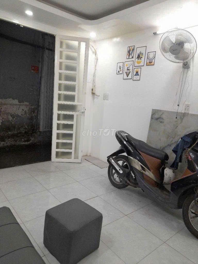 3 X10 M ceiling 2 bedroom 3 air-cold machines full interior