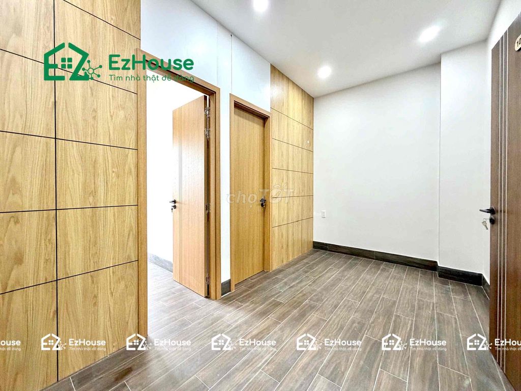 Two bedrooms down 1 million and a half for guests to see.