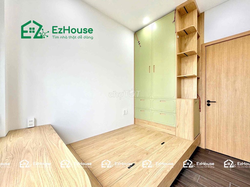 Two bedrooms down 1 million and a half for guests to see.