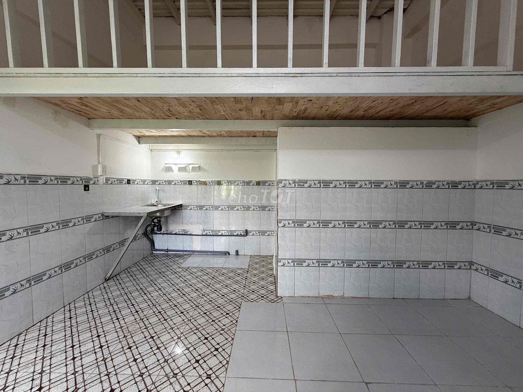 room 30 M2 – cool open window