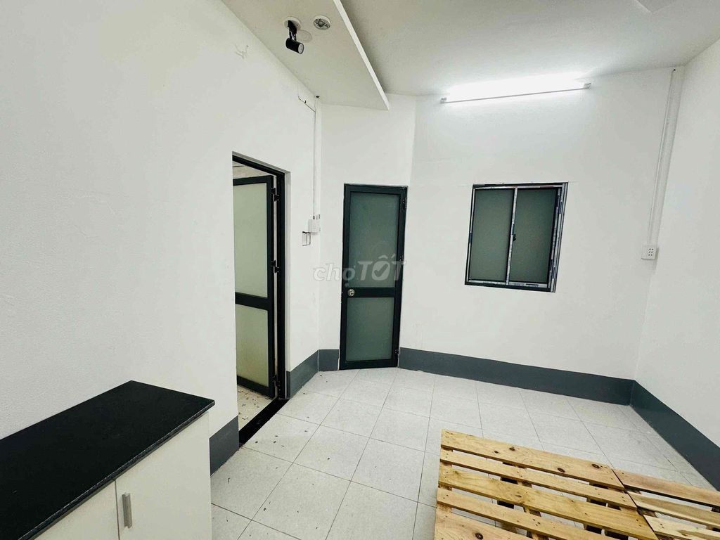 The new Hà Huy Giáp milling room.