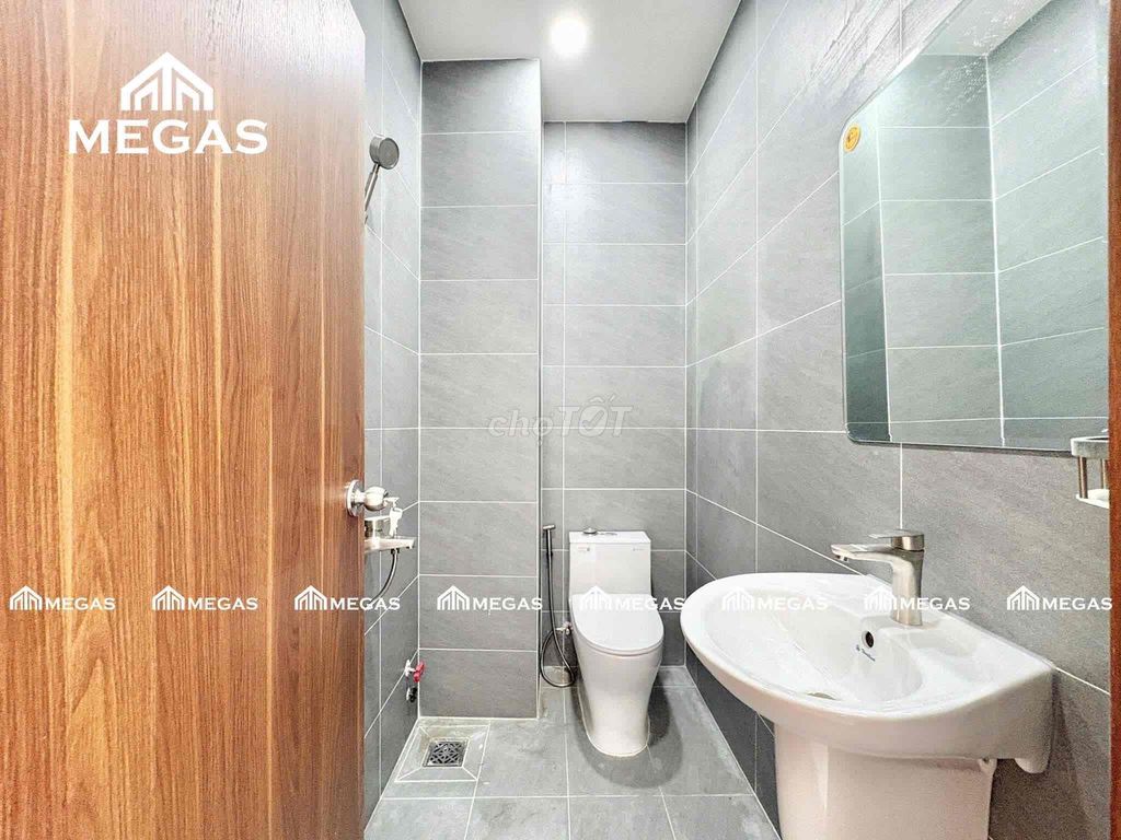 Only 3 rooms left - full interior - balcony right behind