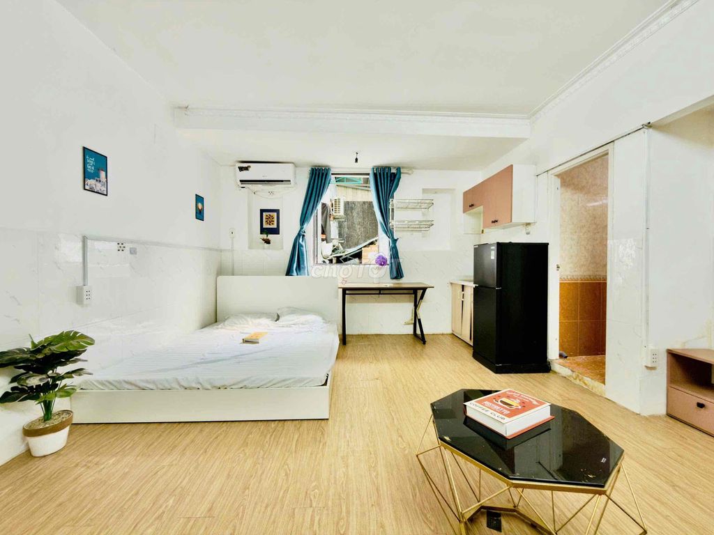 The light light window apartment, 30 meters wide, right around the circle of District10, Dh y