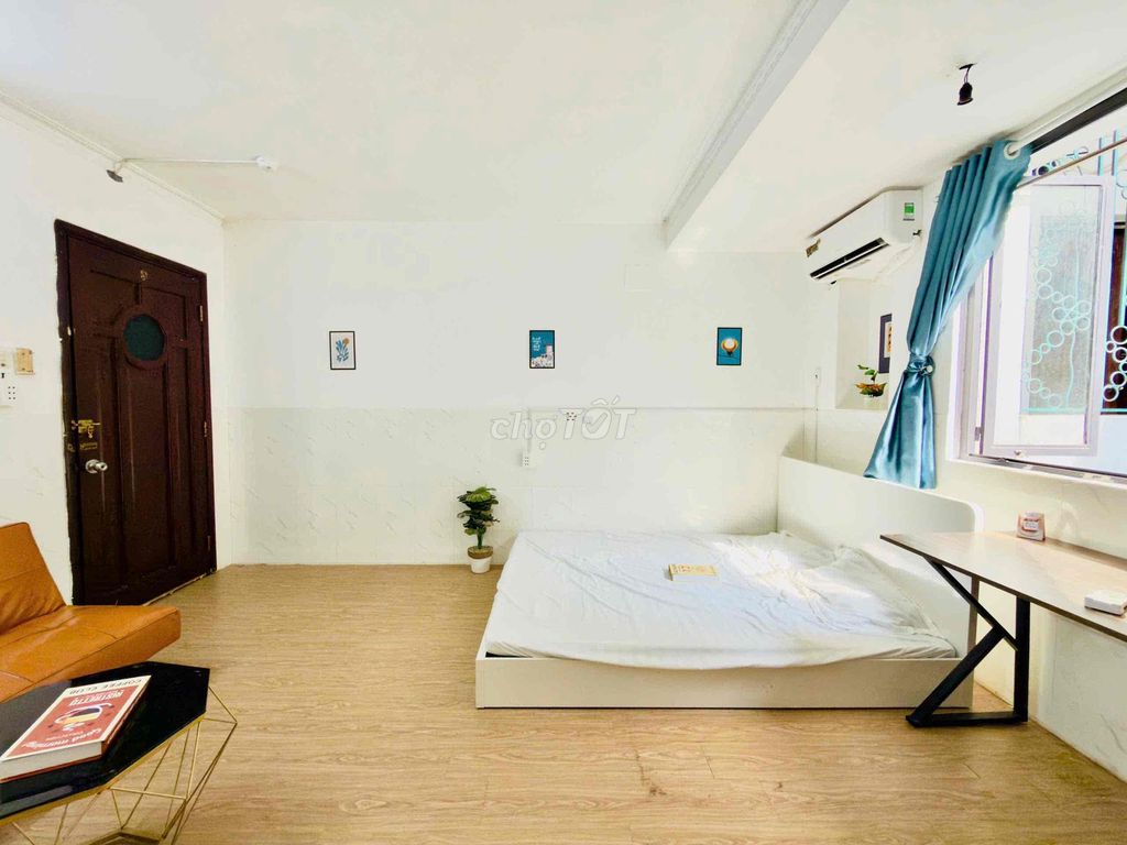 The light light window apartment, 30 meters wide, right around the circle of District10, Dh y