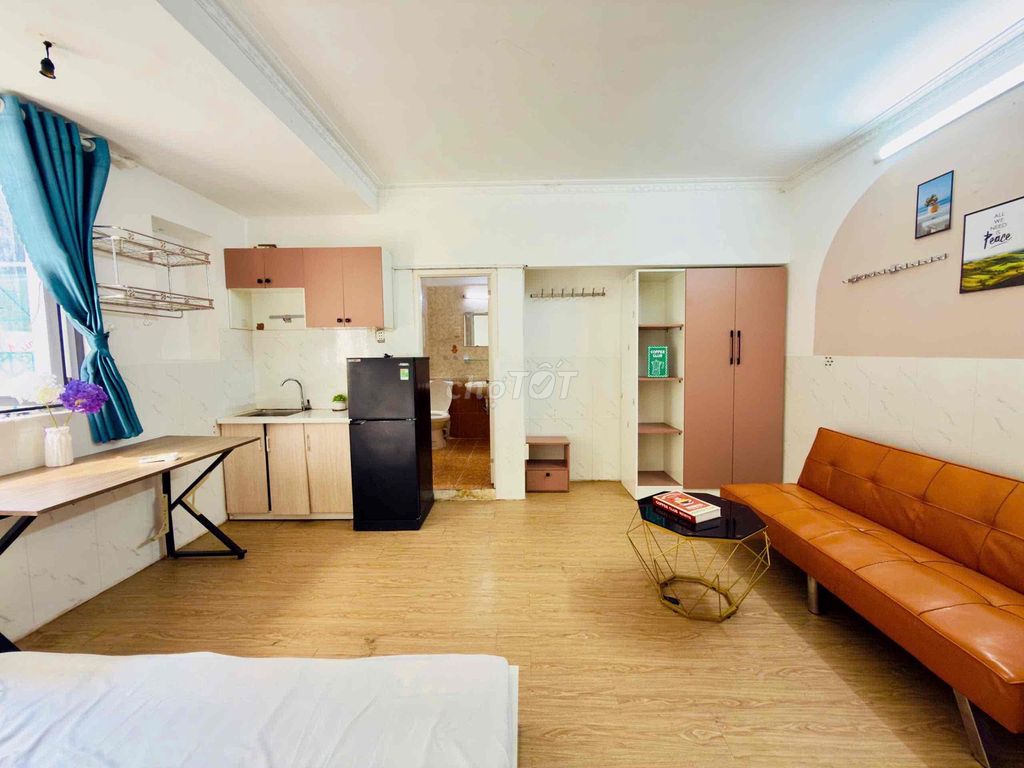 The light light window apartment, 30 meters wide, right around the circle of District10, Dh y