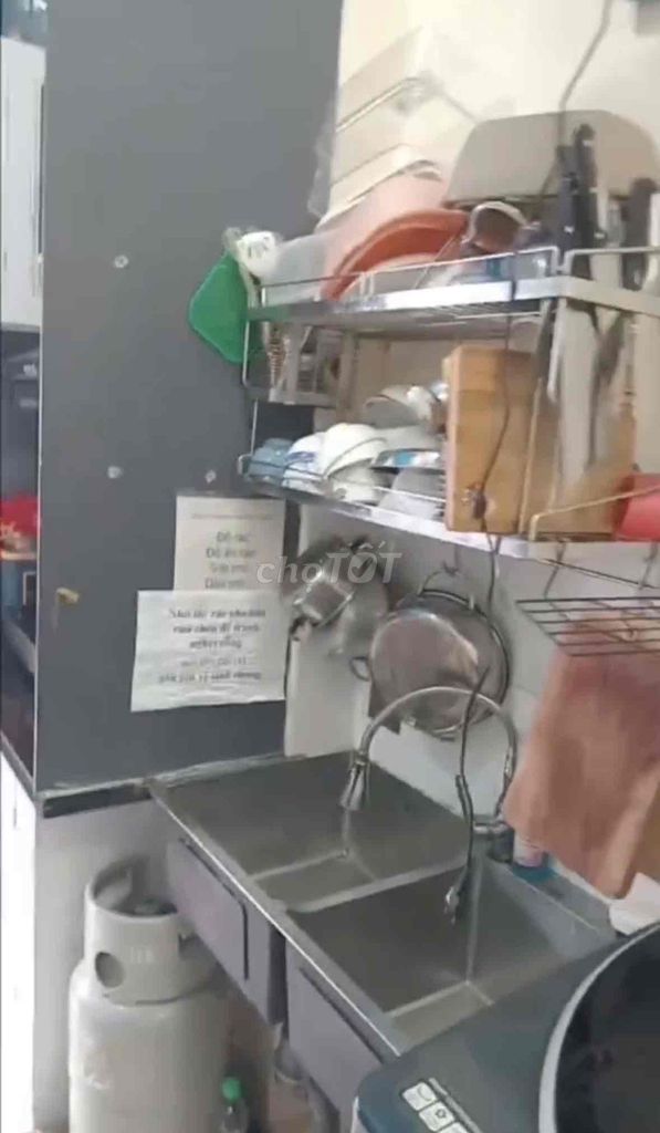 Studio windows full full kitchen interior only 4 p to use
