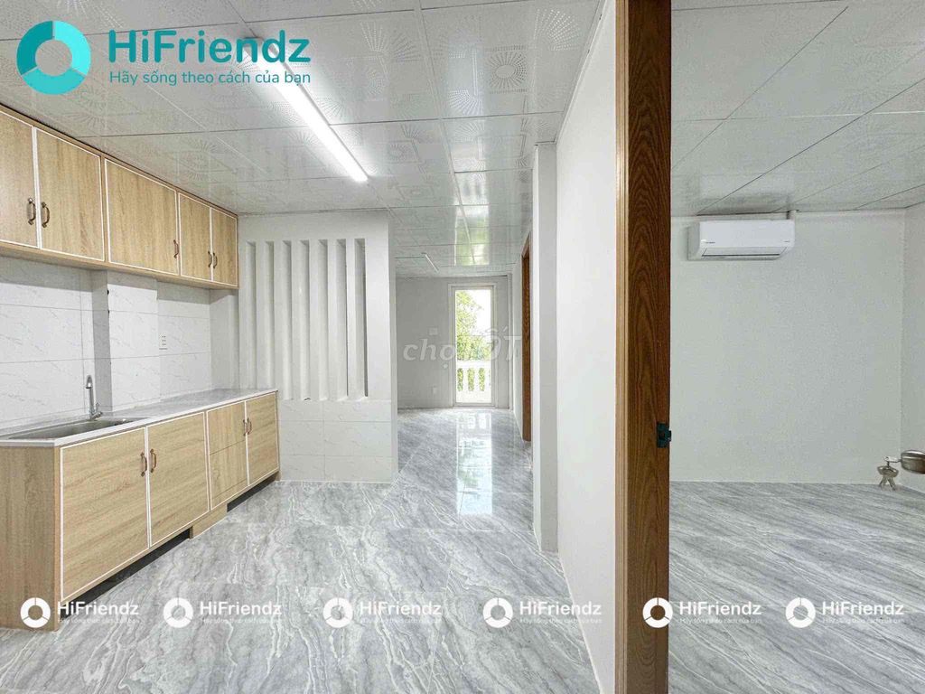2 bedrooms - free to move through District 2