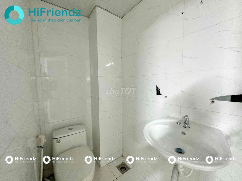 2 bedrooms - free to move through District 2