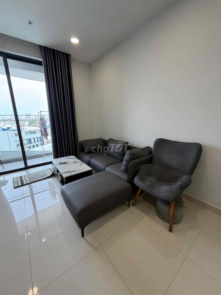 I'm renting the Dhome District 6. 1 bedroom - full interior -15 million