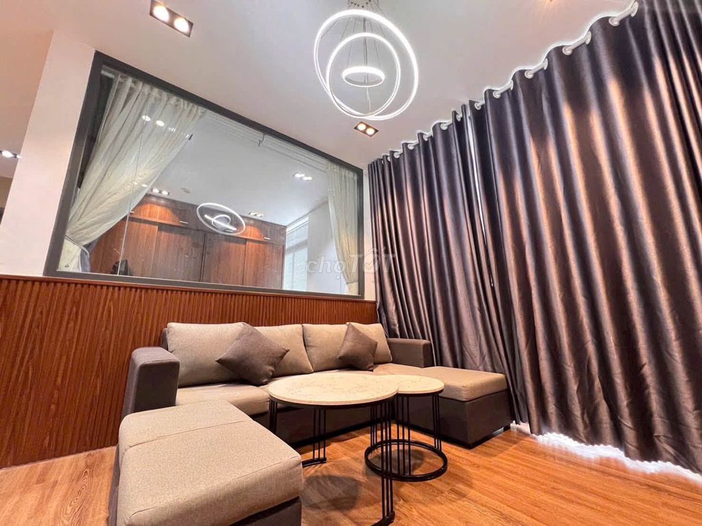 Rent An Phú full interiors 6.5 million a month.