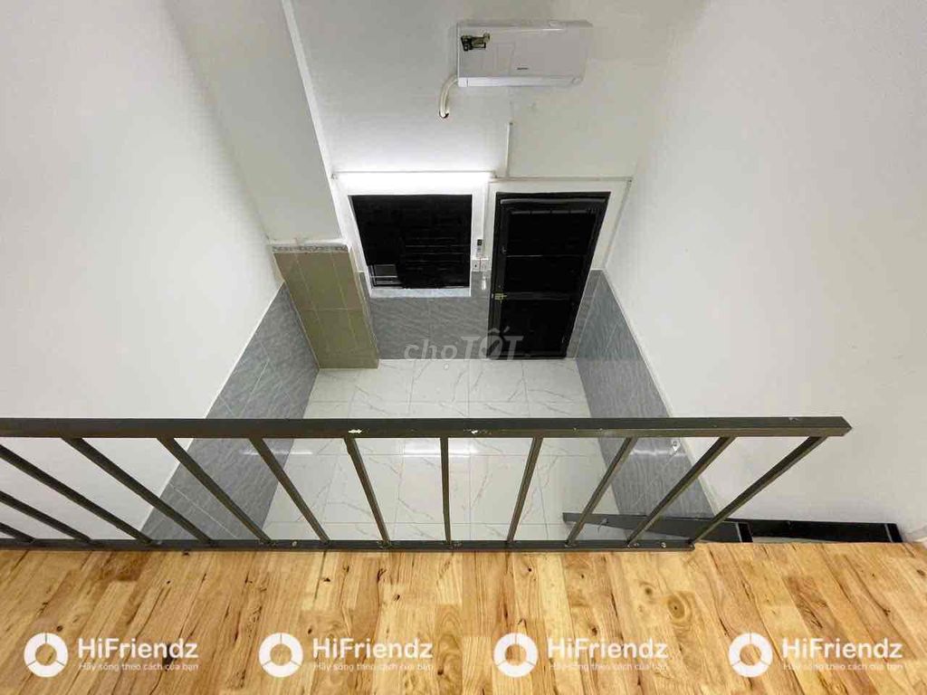 Int full interior room right next to the shower, University vhu