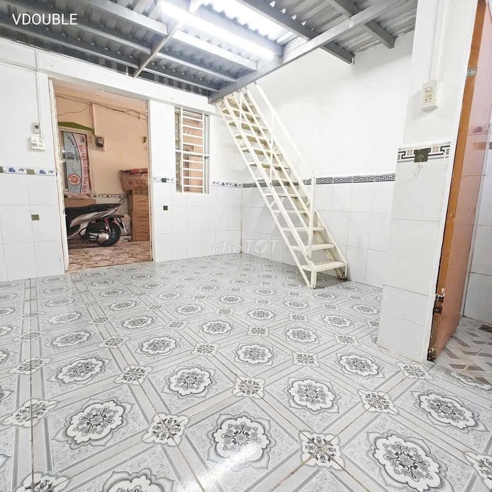 Room 1 .7 Võ Văn Kiệt, security, wide, with private rooms.