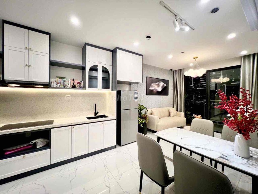 We'll rent out the Vinhomes Grand Park bedrooms in 9th county, which is only 4 million.