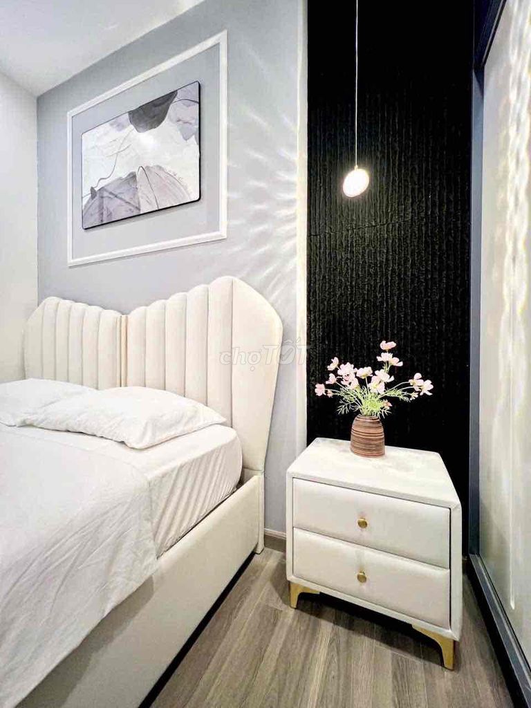 We'll rent out the Vinhomes Grand Park bedrooms in 9th county, which is only 4 million.