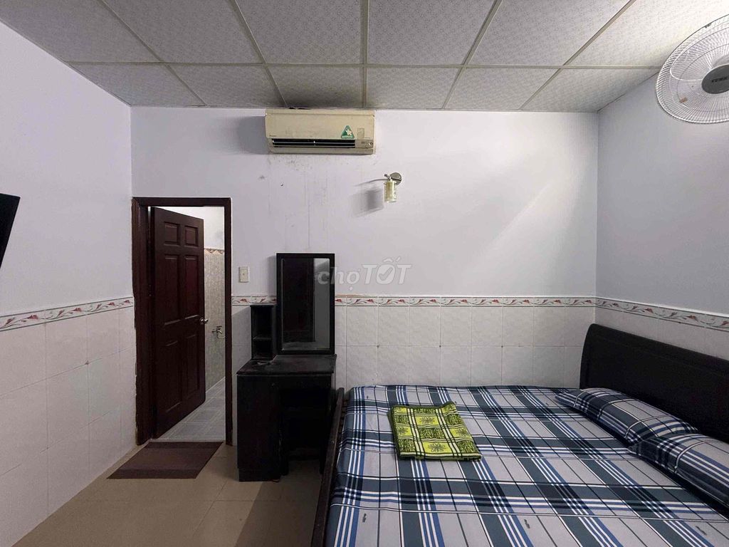 We'll rent a room for only 4 million in Trần Não.