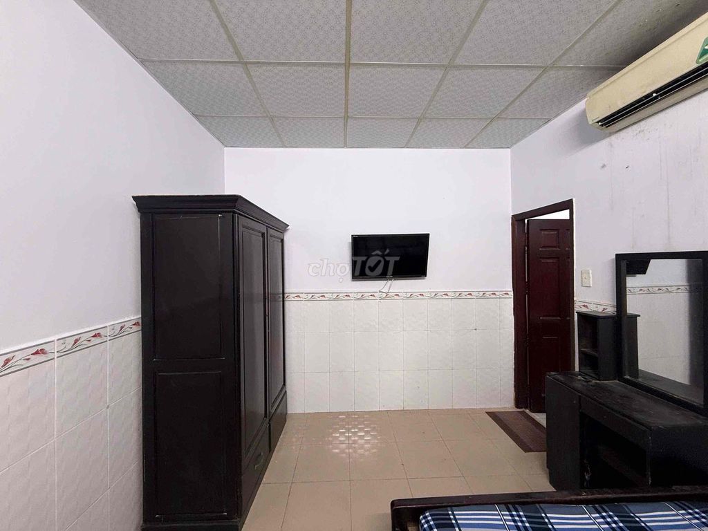 We'll rent a room for only 4 million in Trần Não.