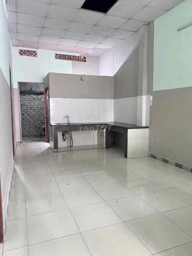 Man Thiện 100 meters 2 bedroom 2 car toilets cost 8 million a month