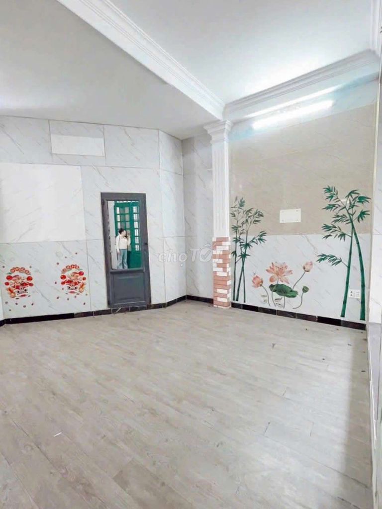 A large cash home.7.5 x6 01*Đoàn Thị Điểm-Phú Nhuận 0118 million 014 bedrooms