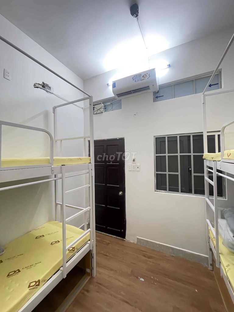 women's dorm room.