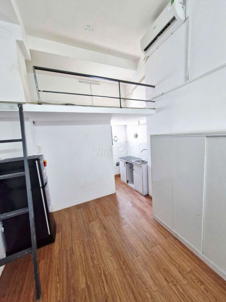 Duprix students, full interior students, large rooms at four and four.