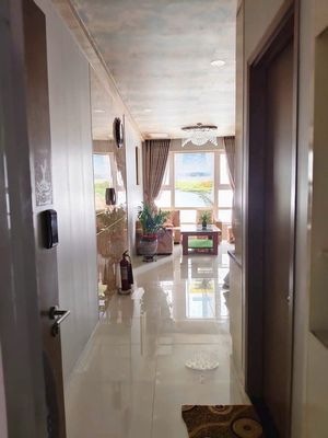 The owner of Summer Square rents the area: 75 meters two, three bedrooms per two. ntcb toilets on the spot.