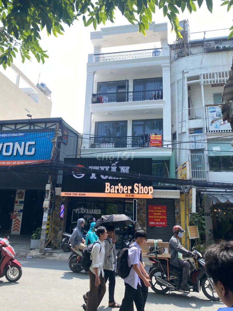 Rent the air conditioning room, four-and-a-half million kitchens.