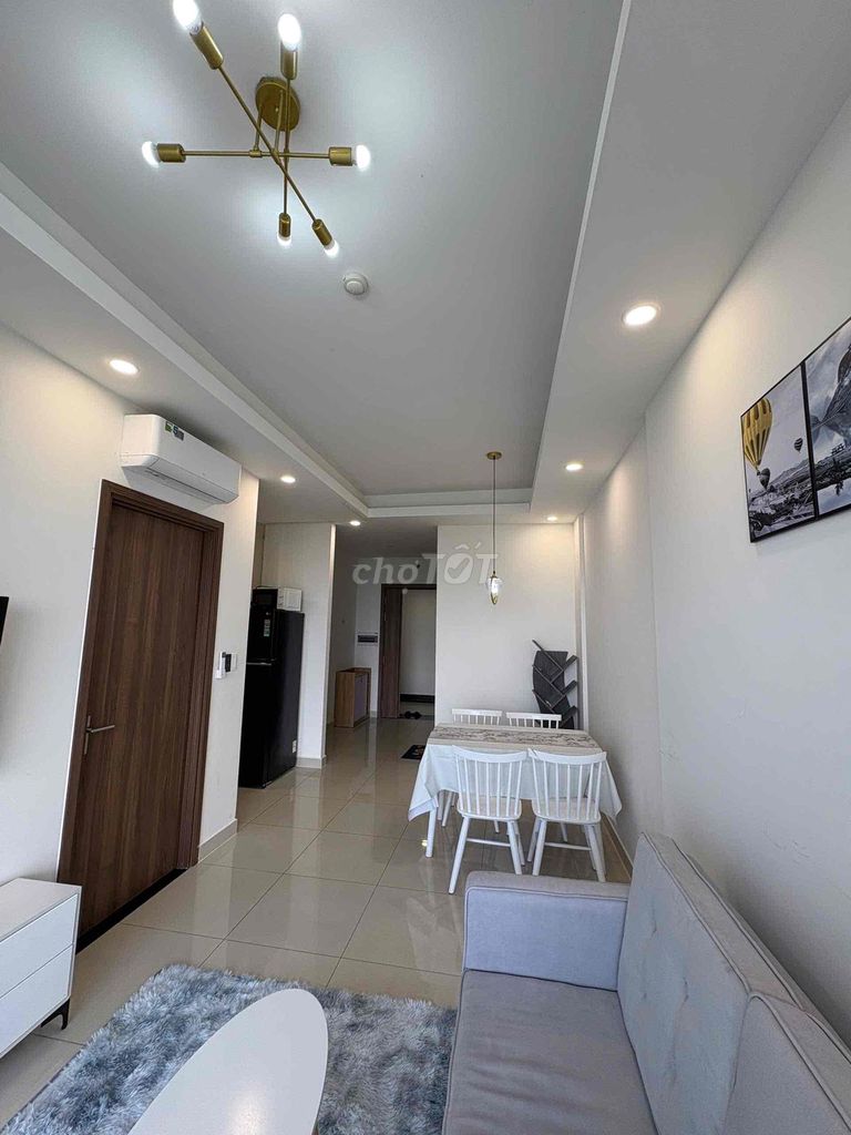 Renting Saigon Riverside District 7h: