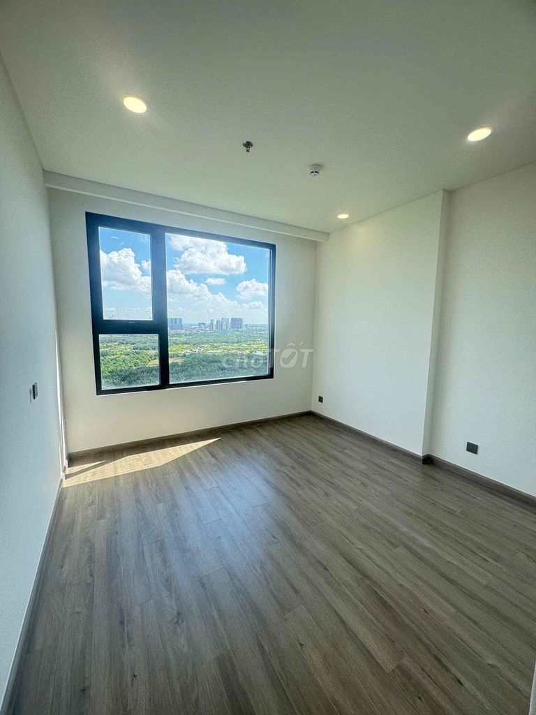 Two high-school bedrooms. 14 million.