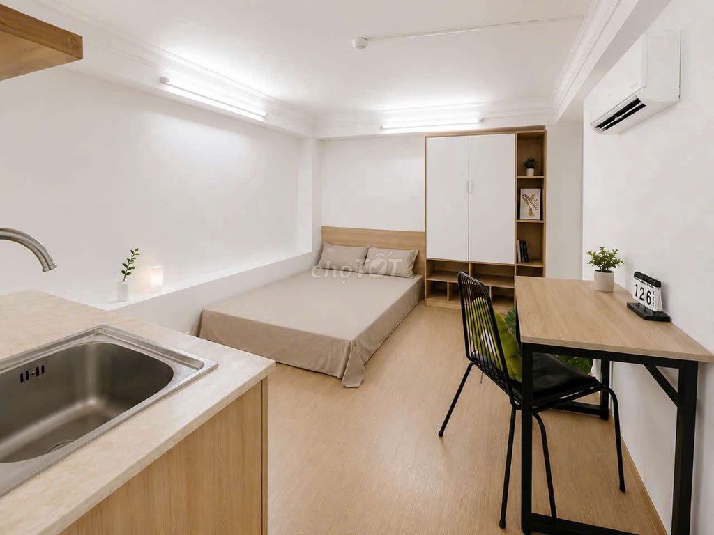 Studio full sky window interiors the district way sgu 5 minutes on foot