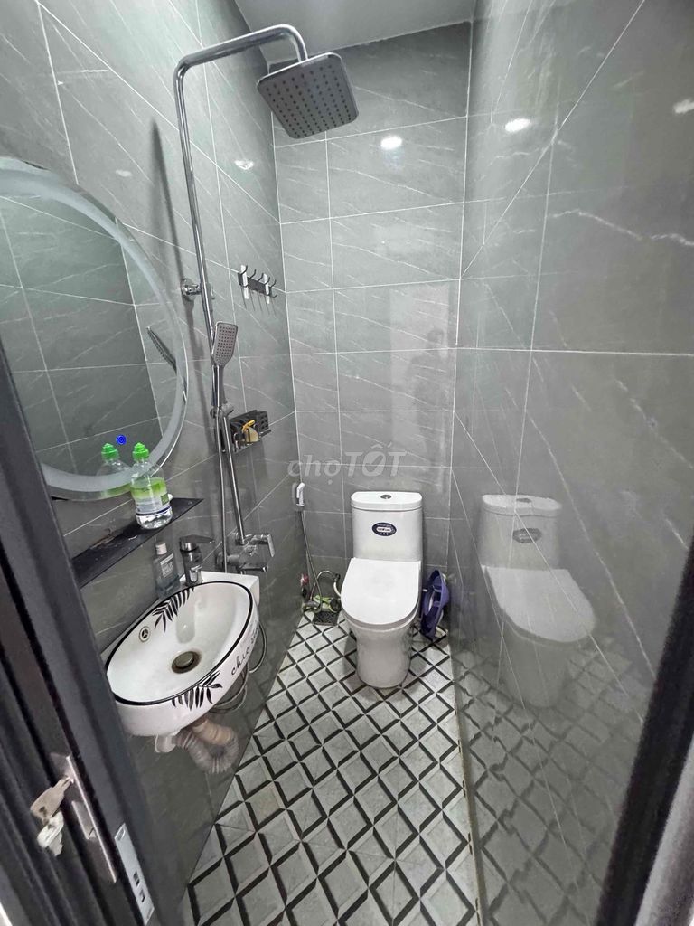 Fresh roads east of the circus - 3 x 11 M - 2 floors - 3 bedroom - 3 3 toilets