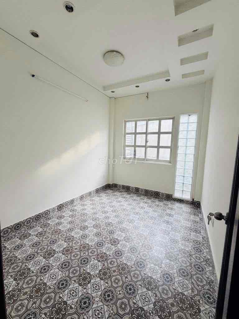 Rent Nguyễn Đình Chiểu District 1 30 m2 4th floor 3 bedroom - 13 million