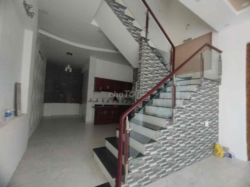 Rent an 8 Linh Xuân 4 bedroom -9 million