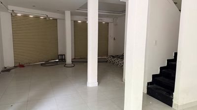 Rent a two-sided corner of 81-P. Tân Quy, District 7