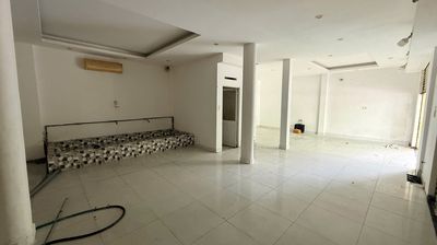 Rent a two-sided corner of 81-P. Tân Quy, District 7