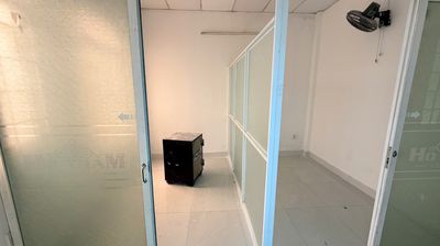 Rent a two-sided corner of 81-P. Tân Quy, District 7