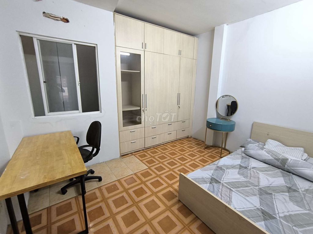 Share 1 room in the house. Free time is 2.8 million.