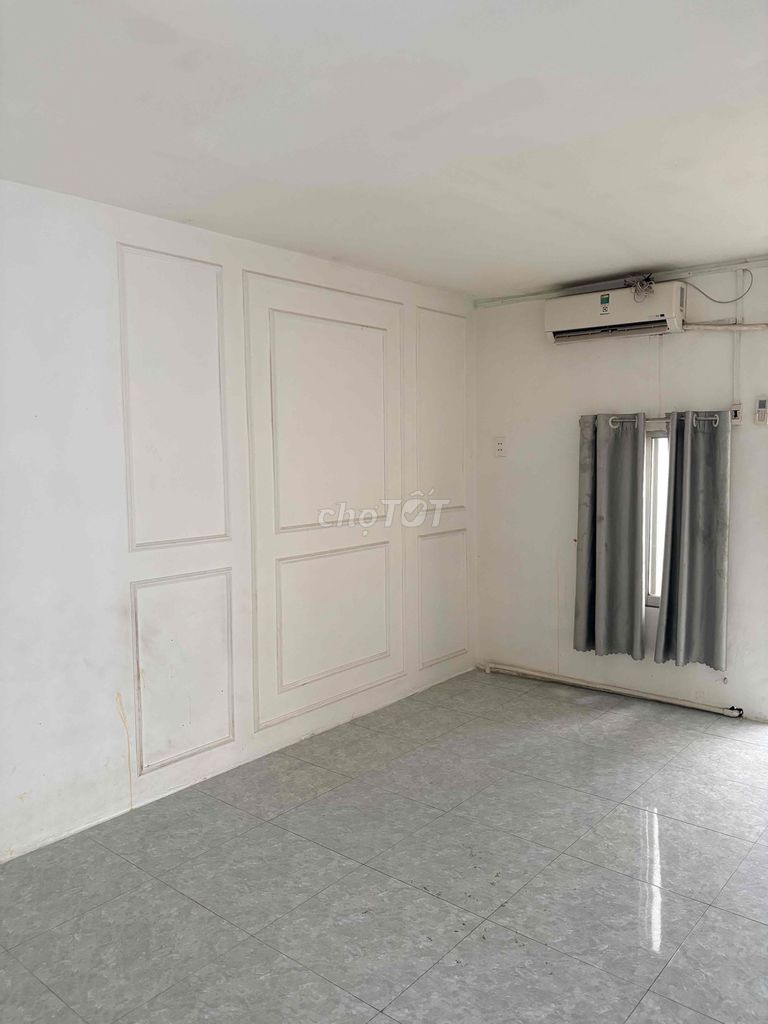 Rent room on the first floor