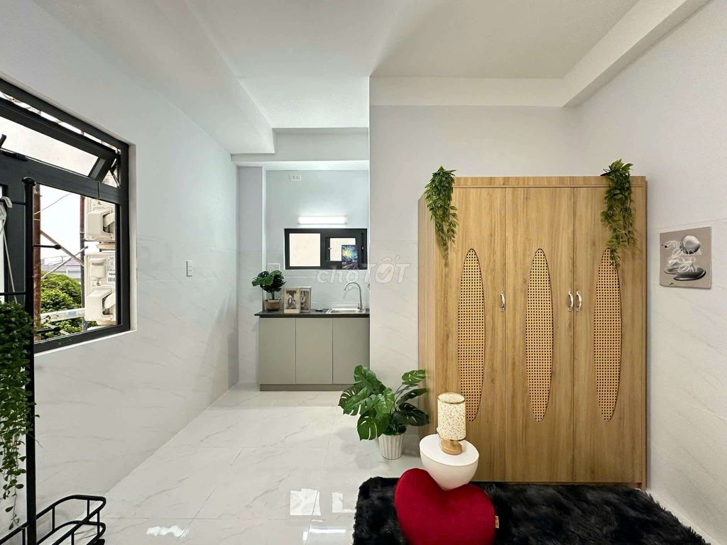 Renting District Room 12.