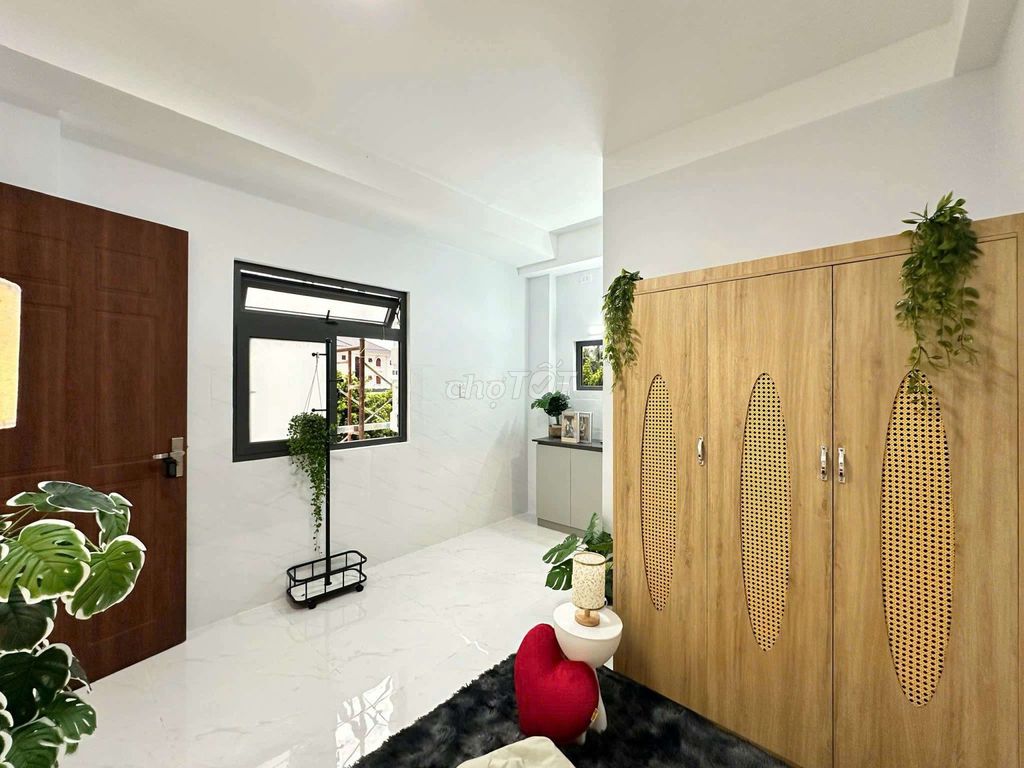 Renting District Room 12.