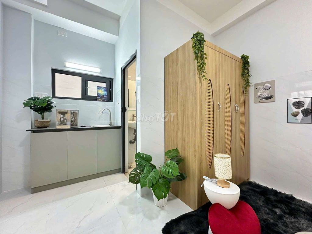 Renting District Room 12.