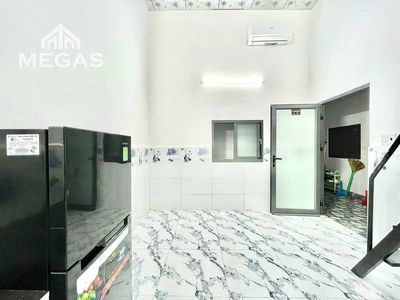 There's a mini apartment with a bid from 3.5 million rooms in the open market.