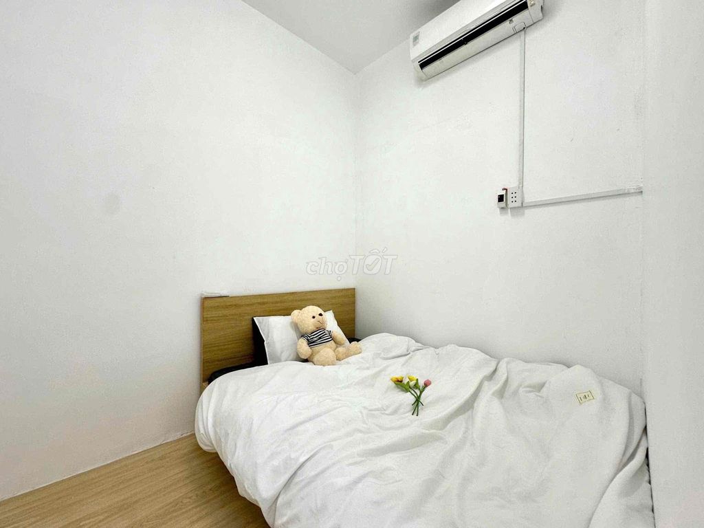 Two bedrooms, one living room, low Qqq1, four unprincipled, full interior.