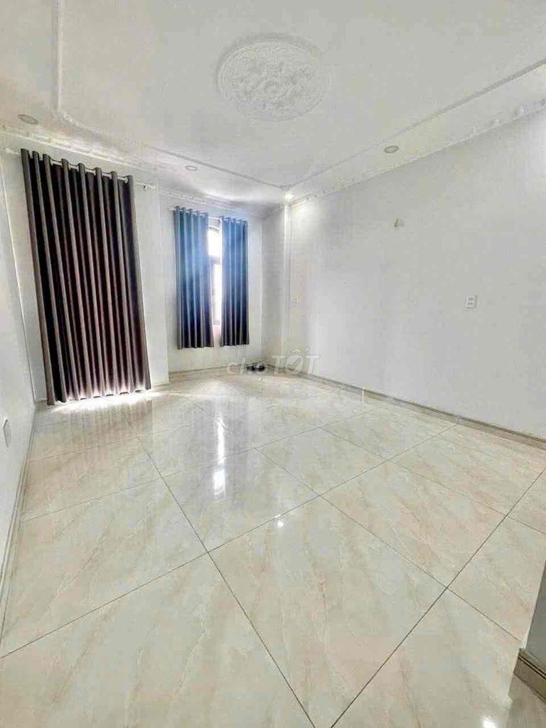 Liên khu 4-5 (4 x24 M) Alley 7 M is at 1.5 million a month