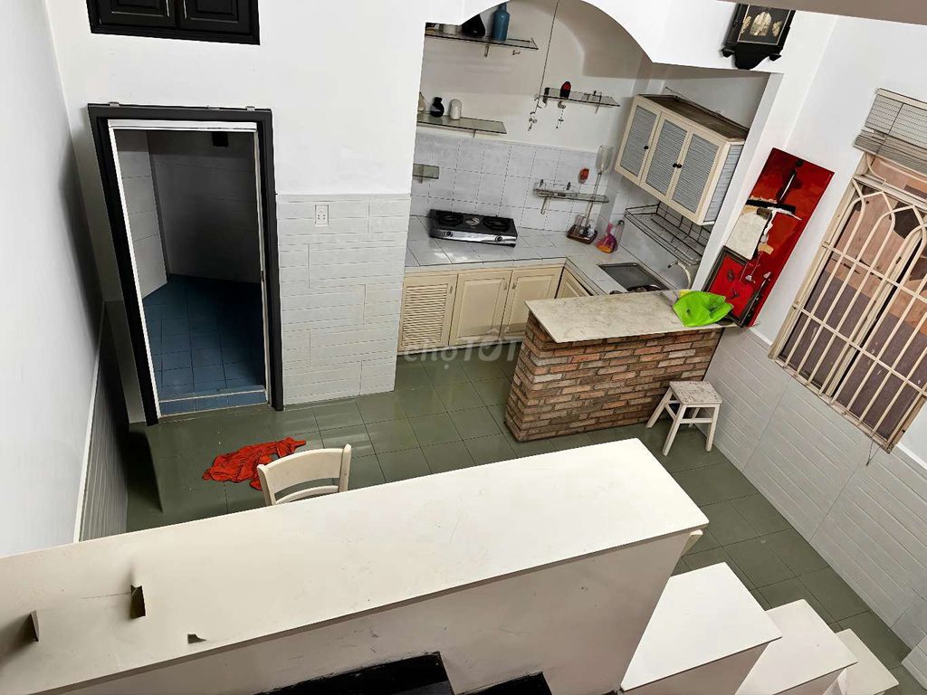 Rent a Thống Nhất 4-0 x15 front house in the Bb