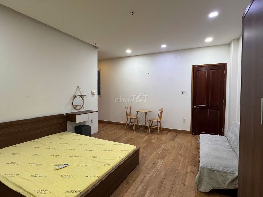 Right at the right price! A private washing machine kitchen in downtown District 8