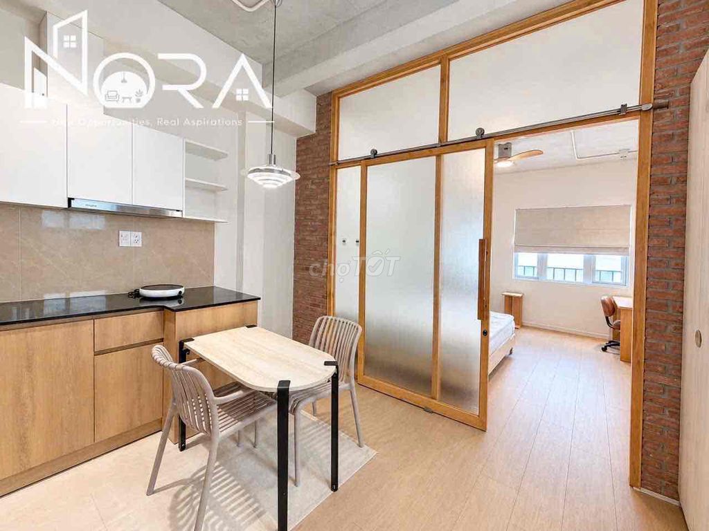 Rent the kitchen room full of furniture in the 7th district.