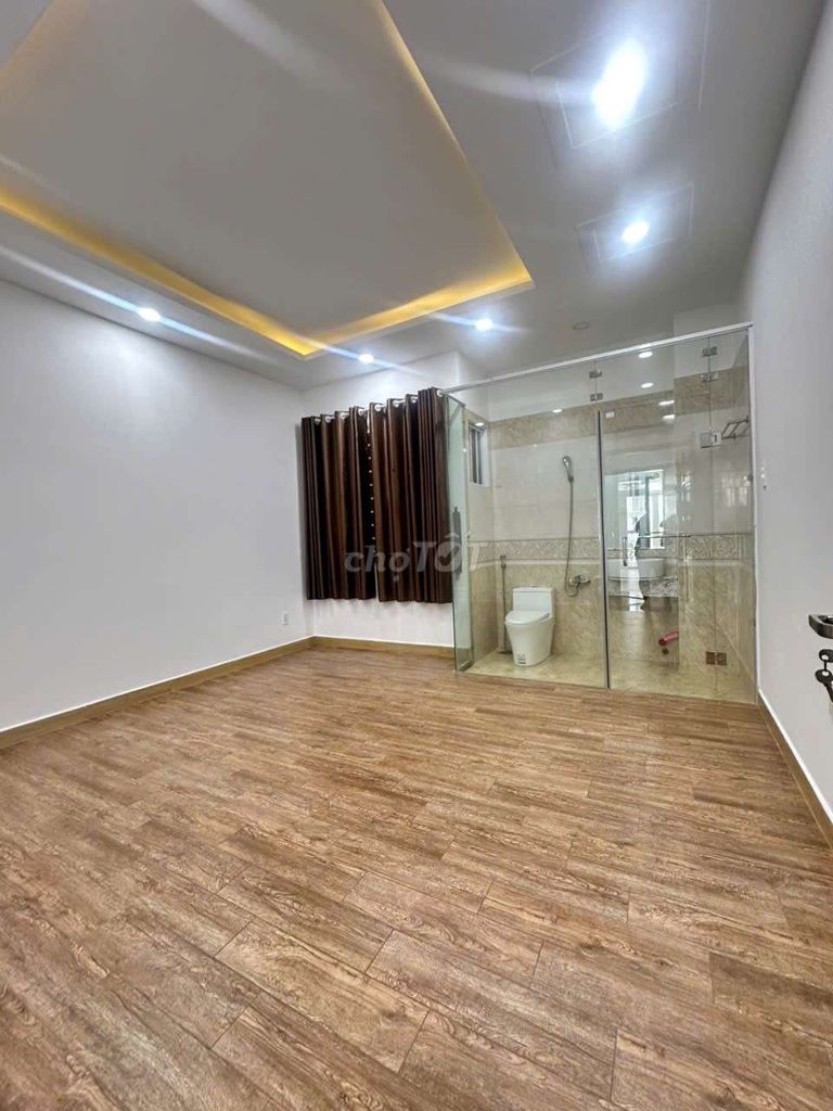 The two-story St. 4-stair bedroom of truck P. Phú Thuận