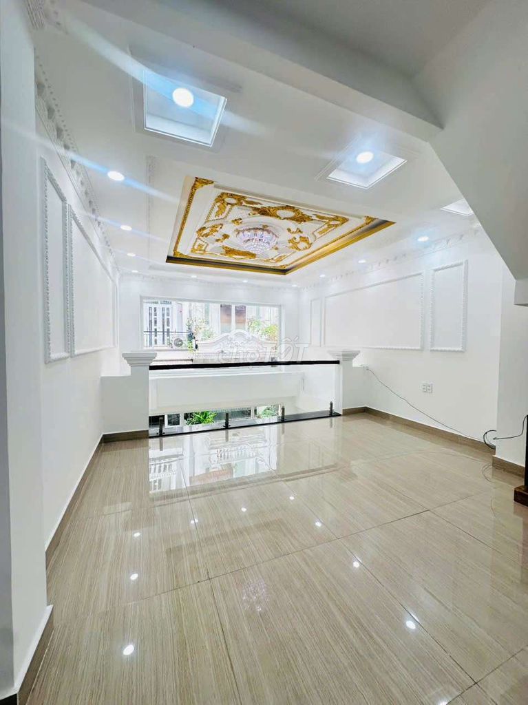 The two-story St. 4-stair bedroom of truck P. Phú Thuận